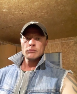 Денис Кропотин